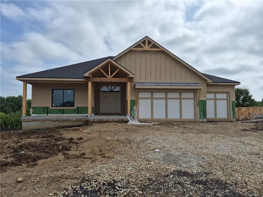 4374 Tee Box Drive, Basehor, KS 66007 - #2