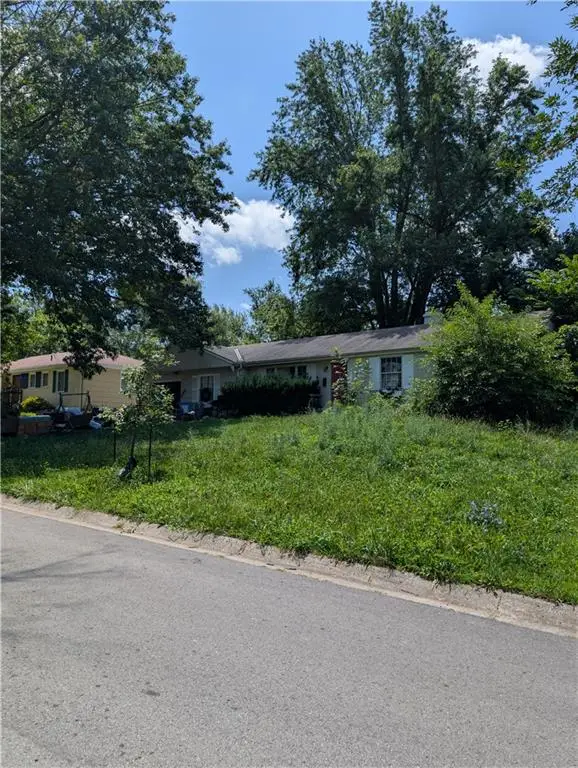6901 E 97th Street, Kansas City, MO 64134 - #1