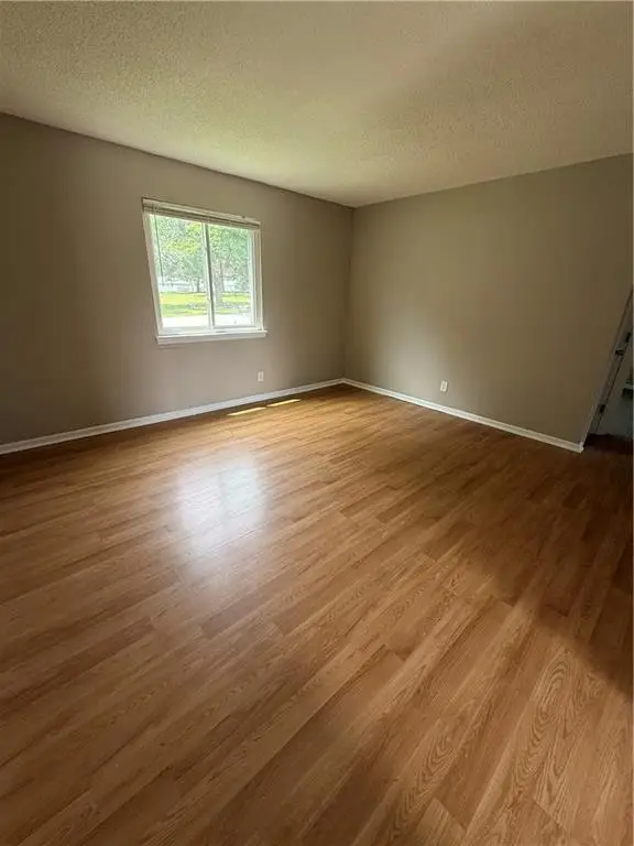 2621 N 155th Terrace, Basehor, KS 66007