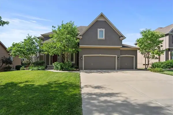 3107 W 155th Terrace, Overland Park, KS 66224