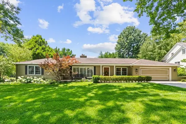5926 Howe Drive, Fairway, KS 66205