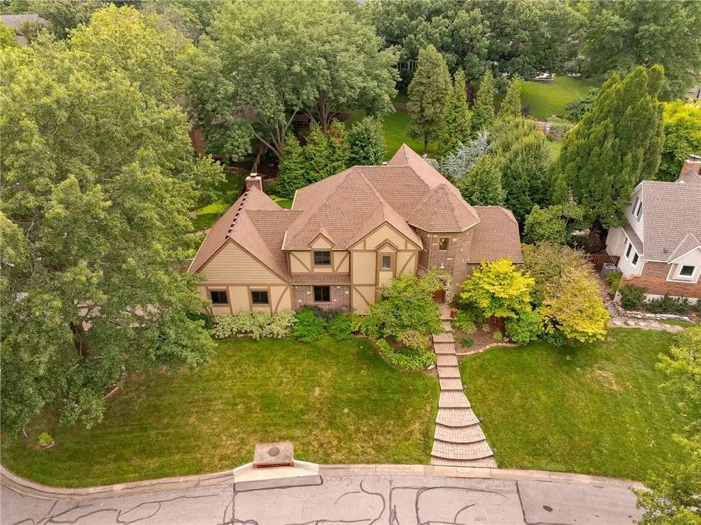 12401 W 110th Terrace, Overland Park, KS 66210 - #1