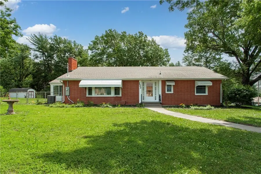 7323 Manchester Avenue, Kansas City, MO 64133 - #2