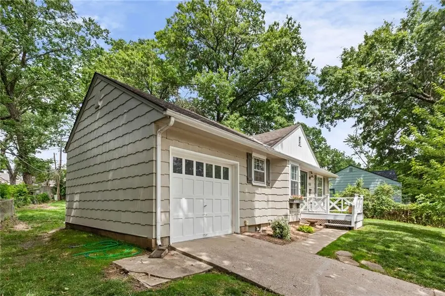 5227 Rosewood Drive, Roeland Park, KS 66205 - #3