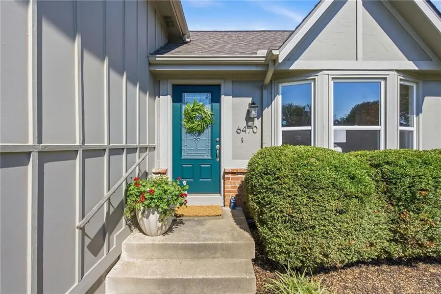 6470 Payne Street, Shawnee, KS 66226 - #2