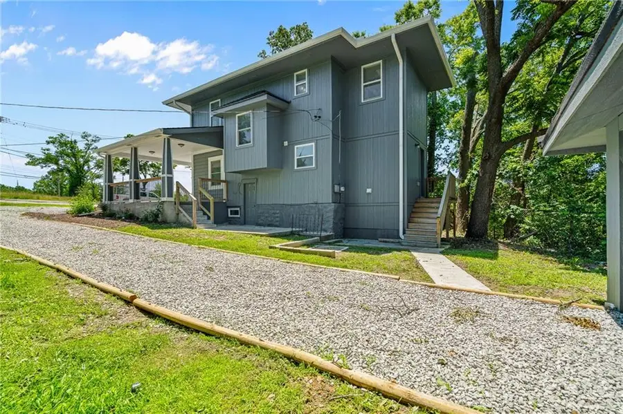7330 Ozark Road, Kansas City, MO 64129 - #2