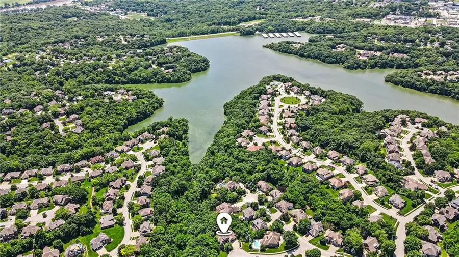 6104 Timberidge Court, Parkville, MO 64152 - #2
