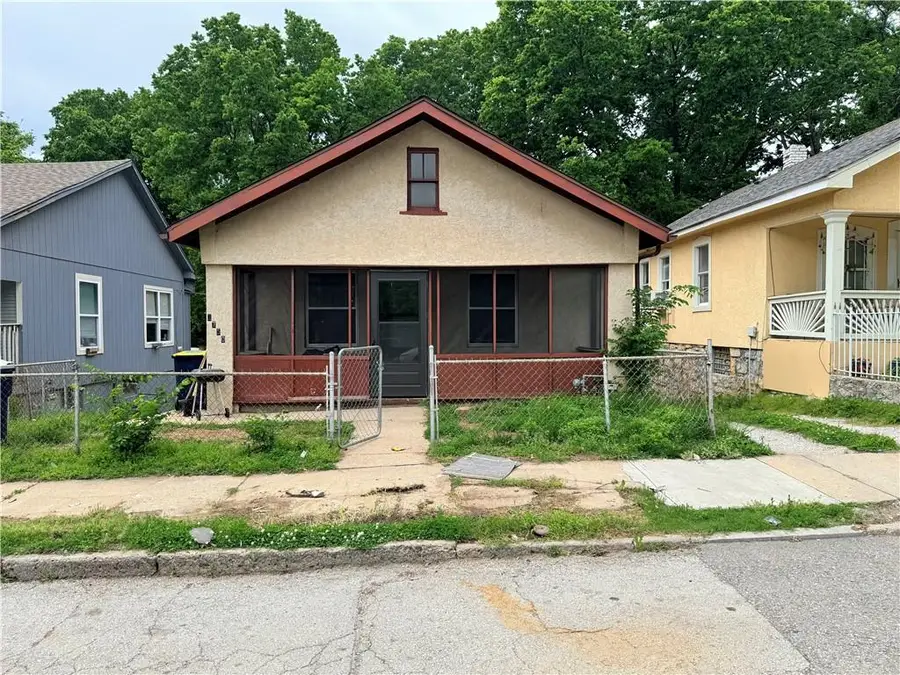 2750 Lister Avenue, Kansas City, MO 64128 - #2