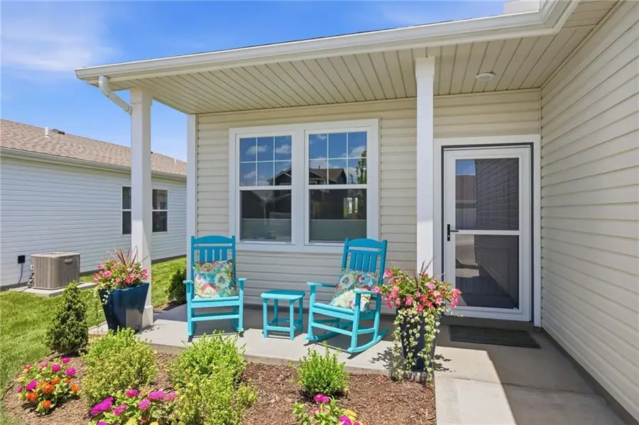 27116 E Sycamore Street, Lees Summit, MO 64086 - #2