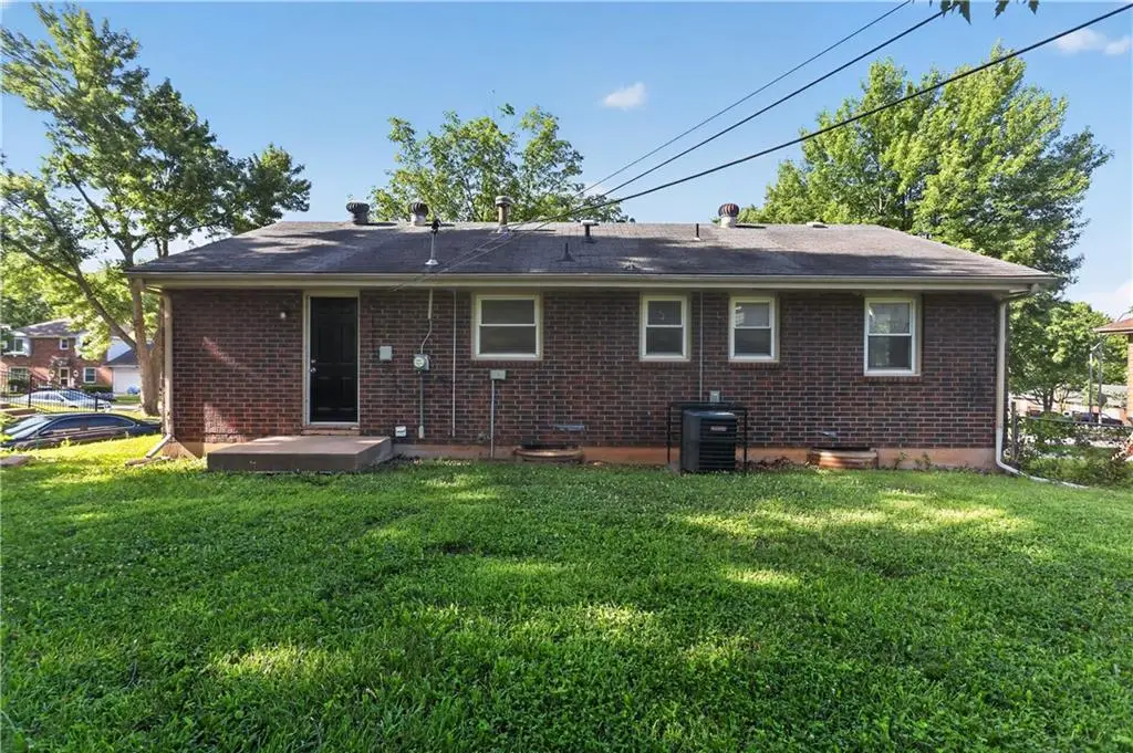 8608 E 58th Street, Kansas City, MO 64129 - #1