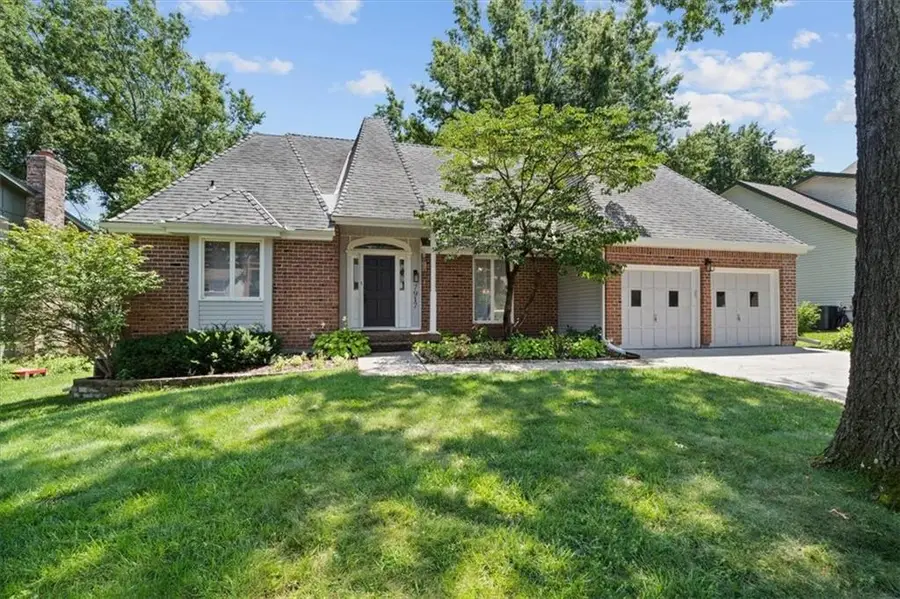 7917 Alden Street, Lenexa, KS 66215 - #2