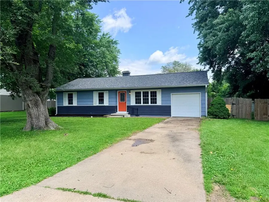 329 North Drive, Marshall, MO 65340 - #2