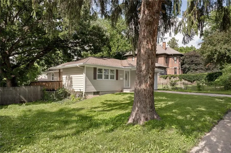 2611 Pacific Street, Saint Joseph, MO 64507 - #2