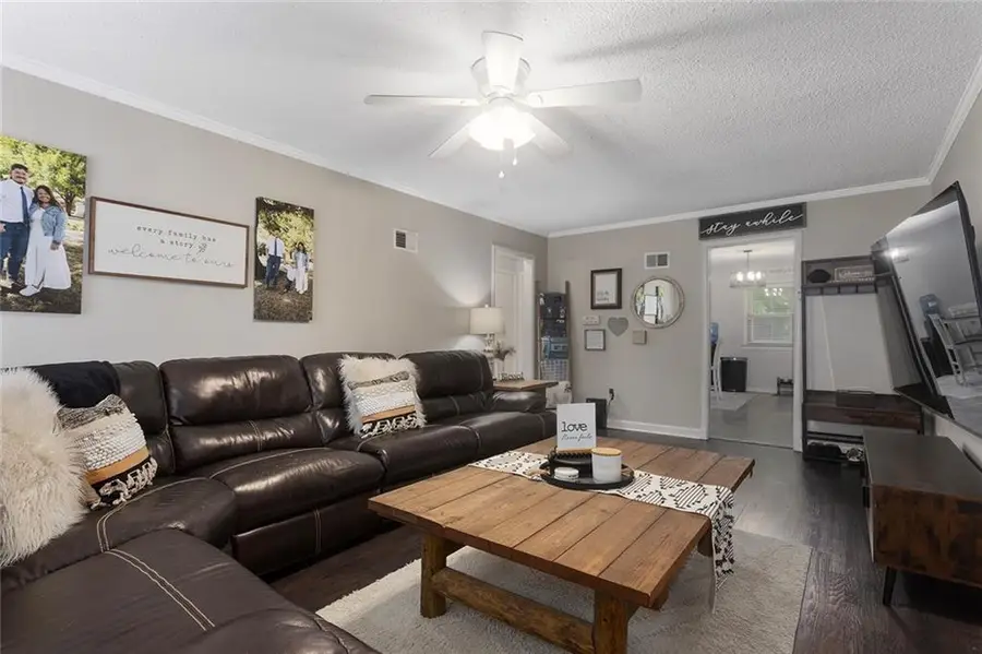 8106 NW Mo-9 Highway, Parkville, MO 64152 - #3