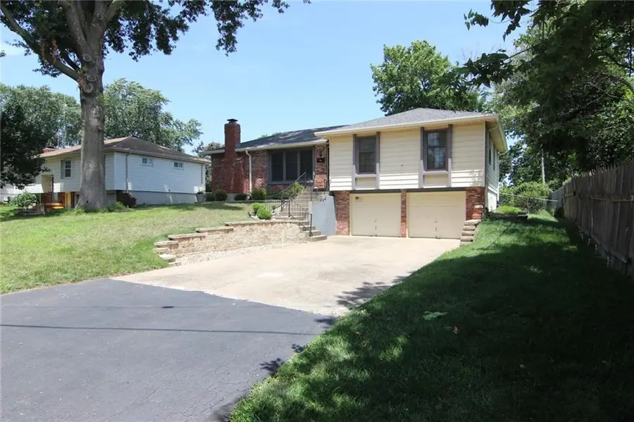 11200 W 51st Terrace, Shawnee, KS 66203 - #2