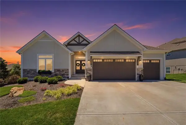 11584 S Roundtree Street, Olathe, KS 66061