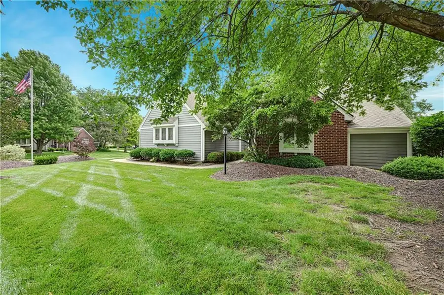 12313 Pembroke Lane, Leawood, KS 66209 - #2