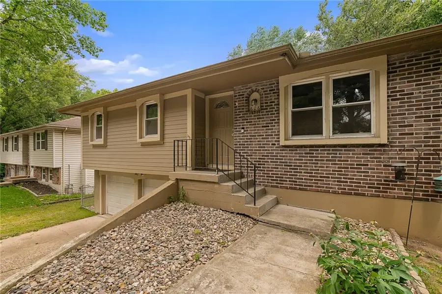 606 NE 114th Street, Kansas City, MO 64155 - #2