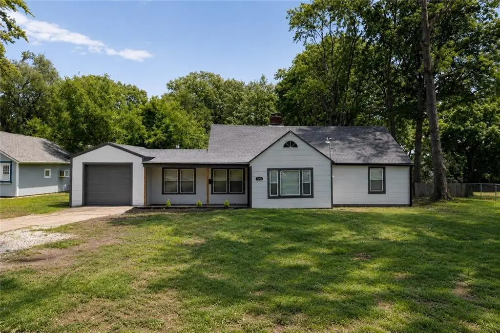 8005 Harris Avenue, Kansas City, MO 64138 - #1
