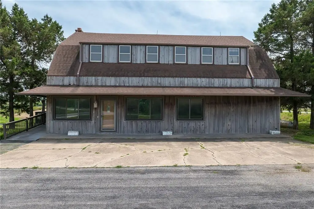 802 E Nodaway Street, Oregon, MO 64473 - #1