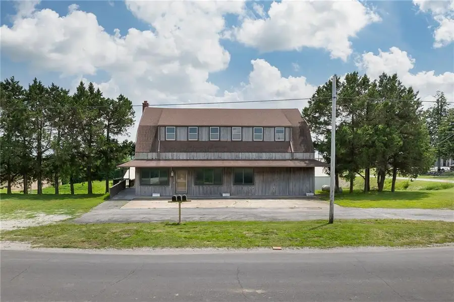 802 E Nodaway Street, Oregon, MO 64473 - #2