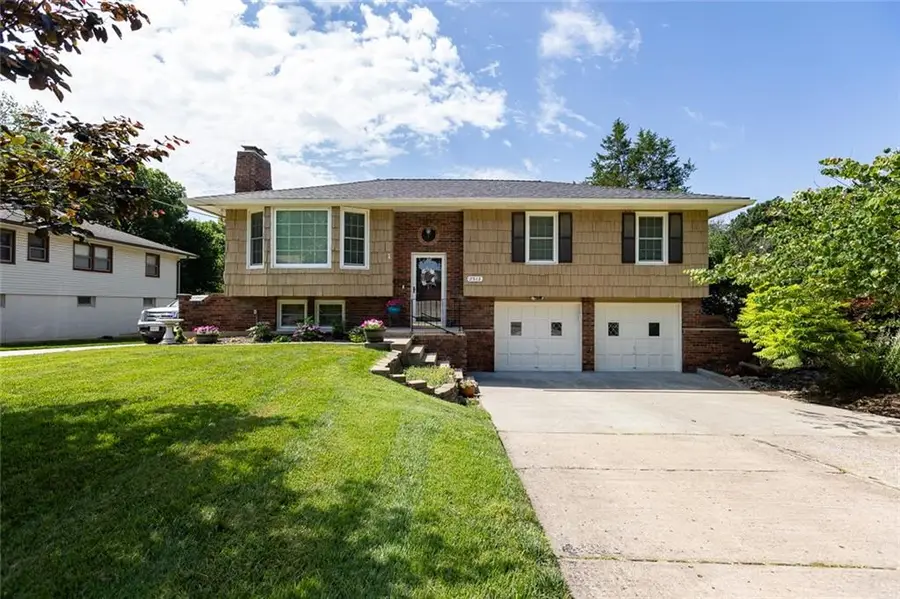 7513 W High Drive, Pleasant Valley, MO 64068 - #3