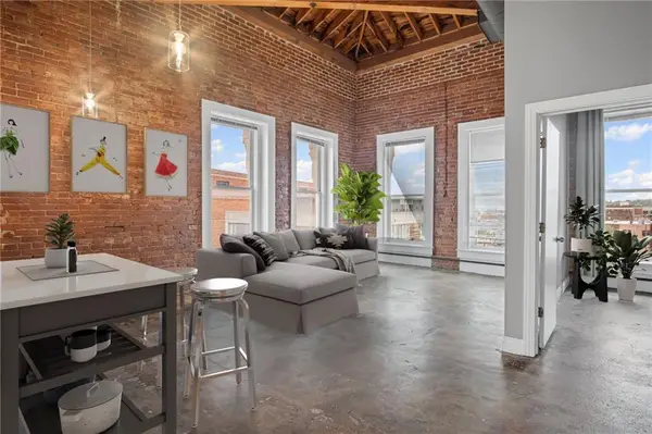 113 W 5th Street #305, Kansas City, MO 64105