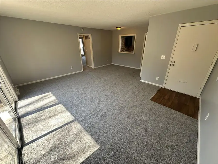 8725 Countryshire Lane, Kansas City, MO 64138 - #3