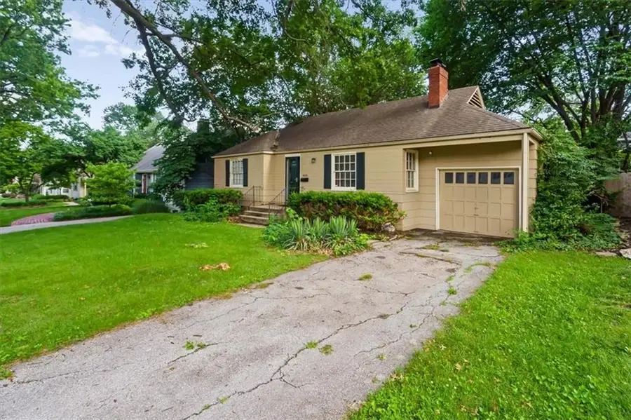 4101 W 69th Street, Prairie Village, KS 66208 - #2