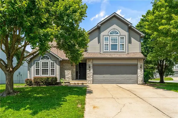 3856 SW Windsong Drive, Lee's Summit, MO 64082