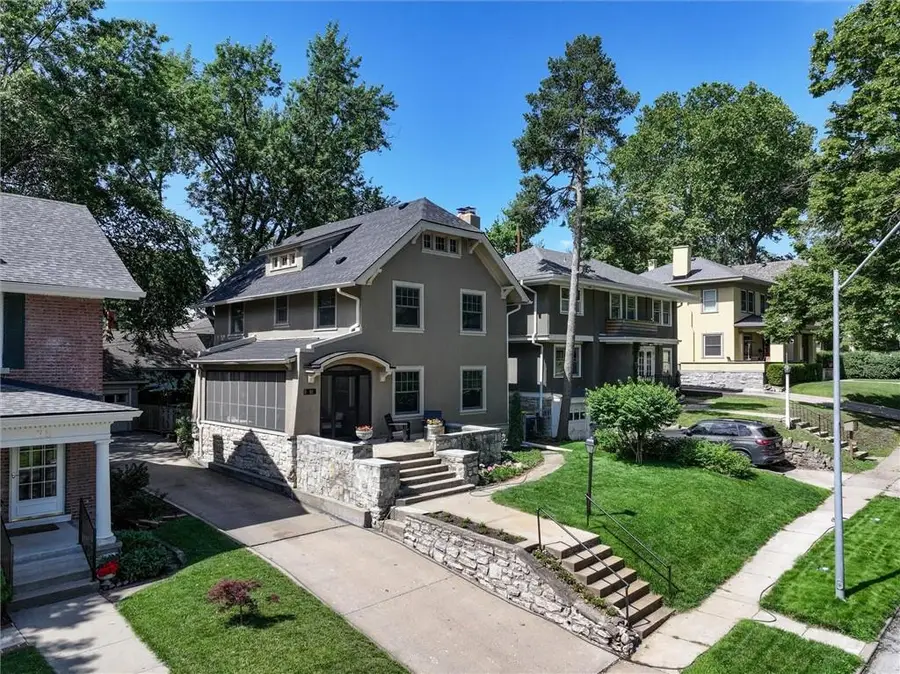 33 E 53rd Terrace, Kansas City, MO 64112 - #3