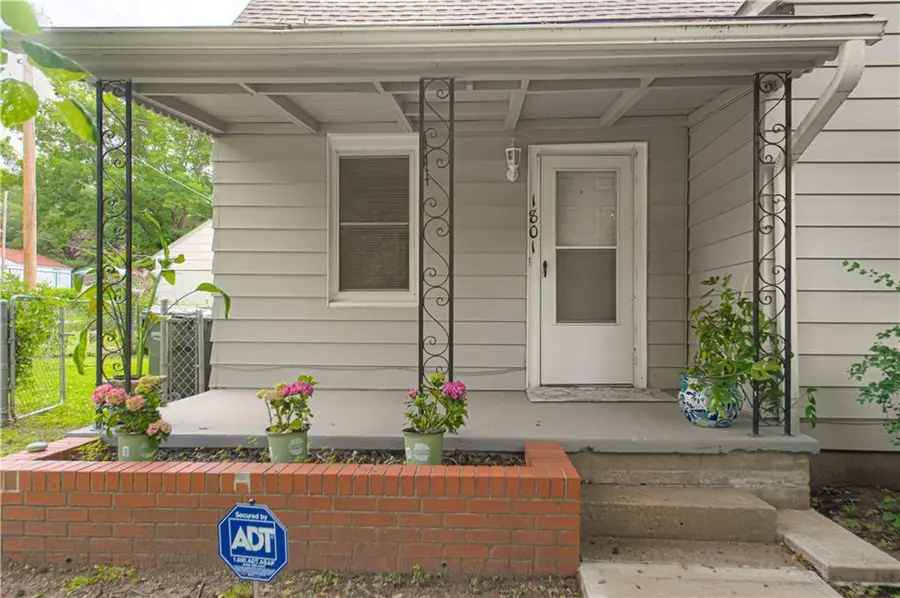 1801 S Broadway Street, Leavenworth, KS 66048 - #2