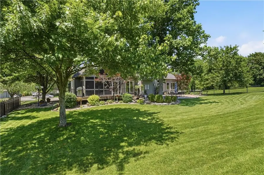 579 N Winnebago Drive, Lake Winnebago, MO 64034 - #3