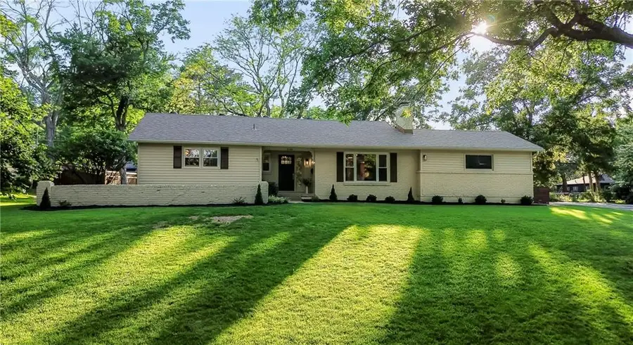8100 Dearborn Drive, Prairie Village, KS 66208 - #2