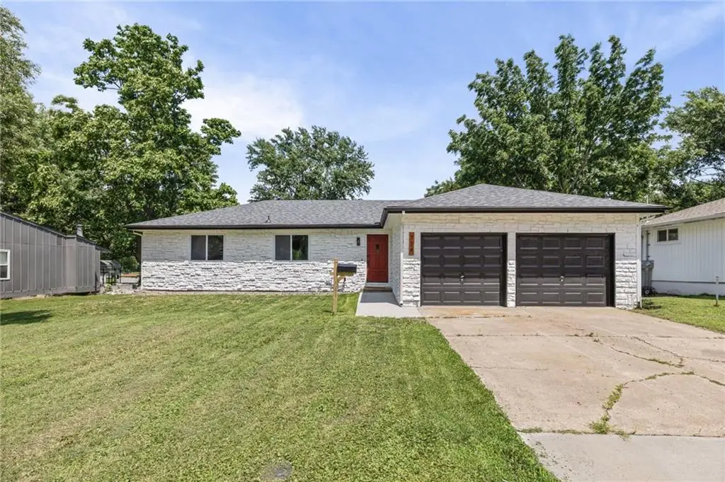 724 S Hamilton Street, Olathe, KS 66061 - #1