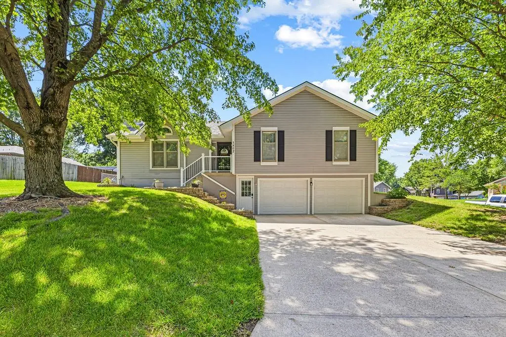 1802 Regency Drive, Kearney, MO 64060 - #1