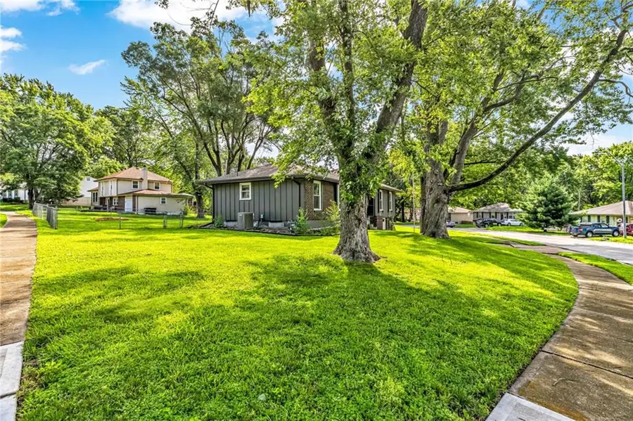8800 Mcelroy Road, Kansas City, MO 64134 - #3