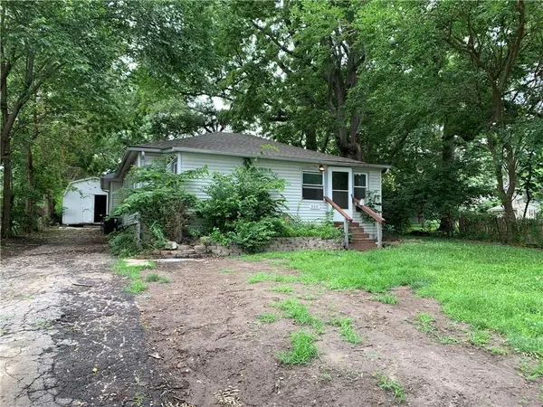 530 S Willow Avenue, Independence, MO 64053