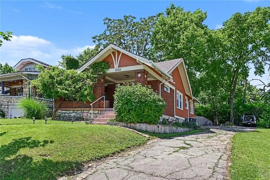 5130 Brookwood Avenue, Kansas City, MO 64110 - #3