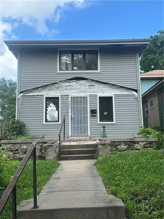 31 N 14th Street, Kansas City, KS 66102 - #1