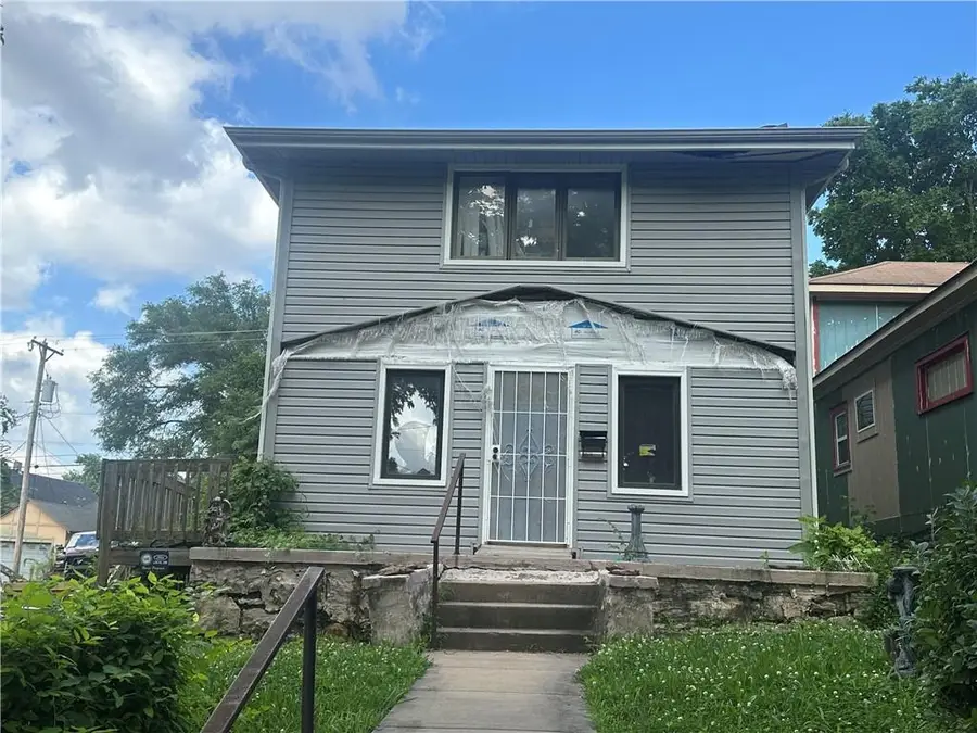 31 N 14th Street, Kansas City, KS 66102 - #2