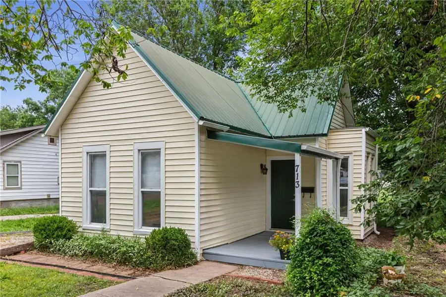 713 S Sycamore Street, Ottawa, KS 66067 - #3