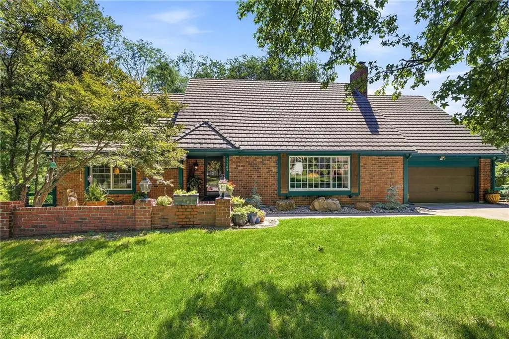 11101 Belleview Avenue, Kansas City, MO 64114 - #1
