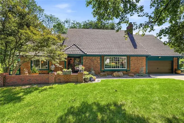 11101 Belleview Avenue, Kansas City, MO 64114