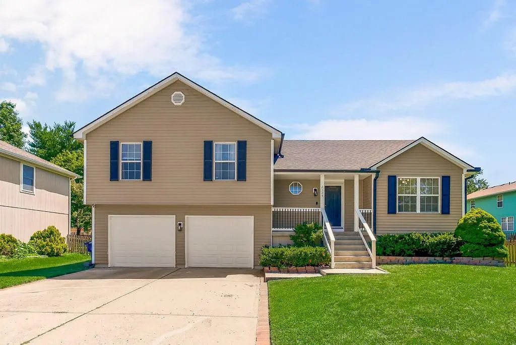 2125 SE 6th Terrace, Lees Summit, MO 64063 - #1
