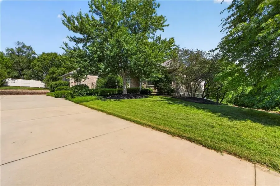 15526 Evans Road, Basehor, KS 66007 - #2