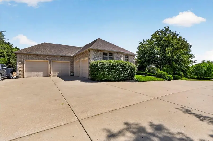 15526 Evans Road, Basehor, KS 66007 - #3