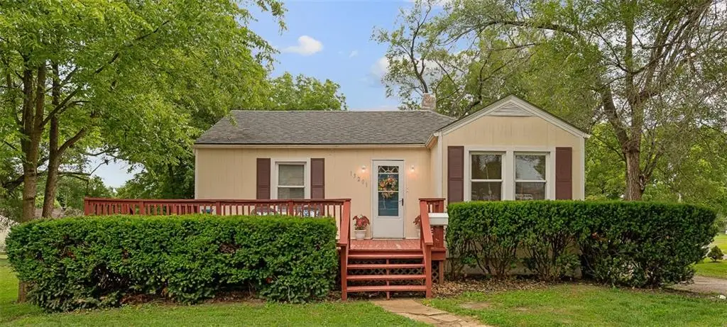 13201 E 39th Street S, Independence, MO 64055 - #1