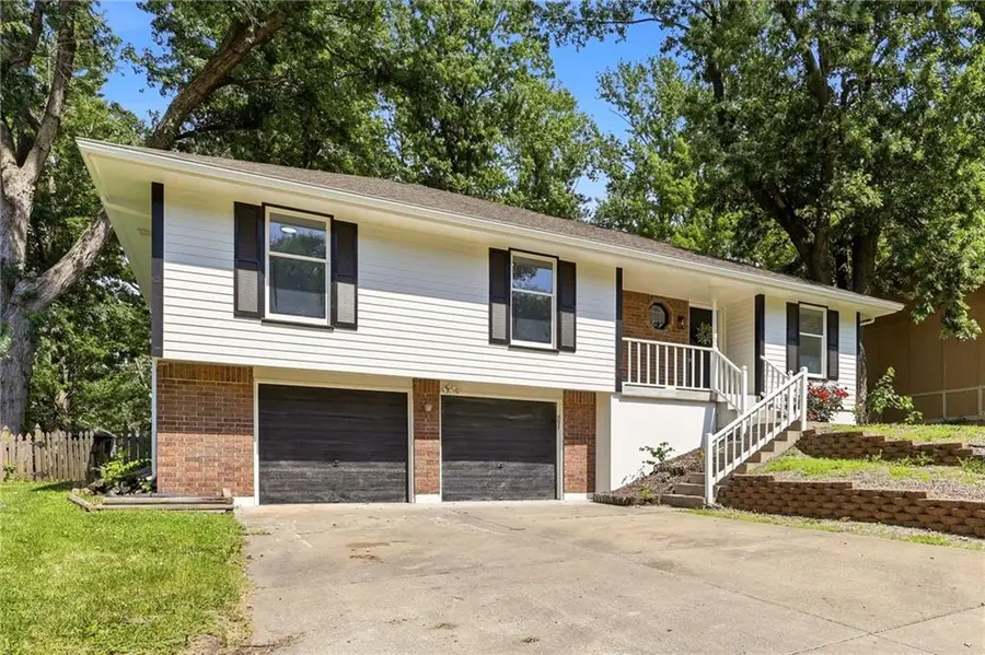 2424 NW Leann Drive, Blue Springs, MO 64014 - #2