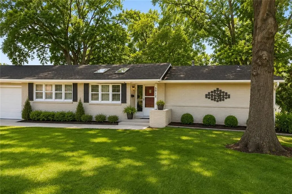 5912 Longview Road, Kansas City, MO 64134 - #1